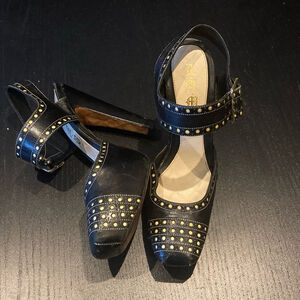 Women's L.A.M.B. Heels Black Gold Size 6.5